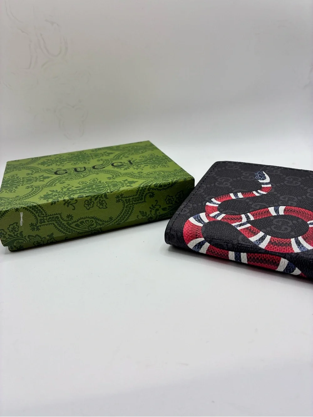 Gucci designer wallet